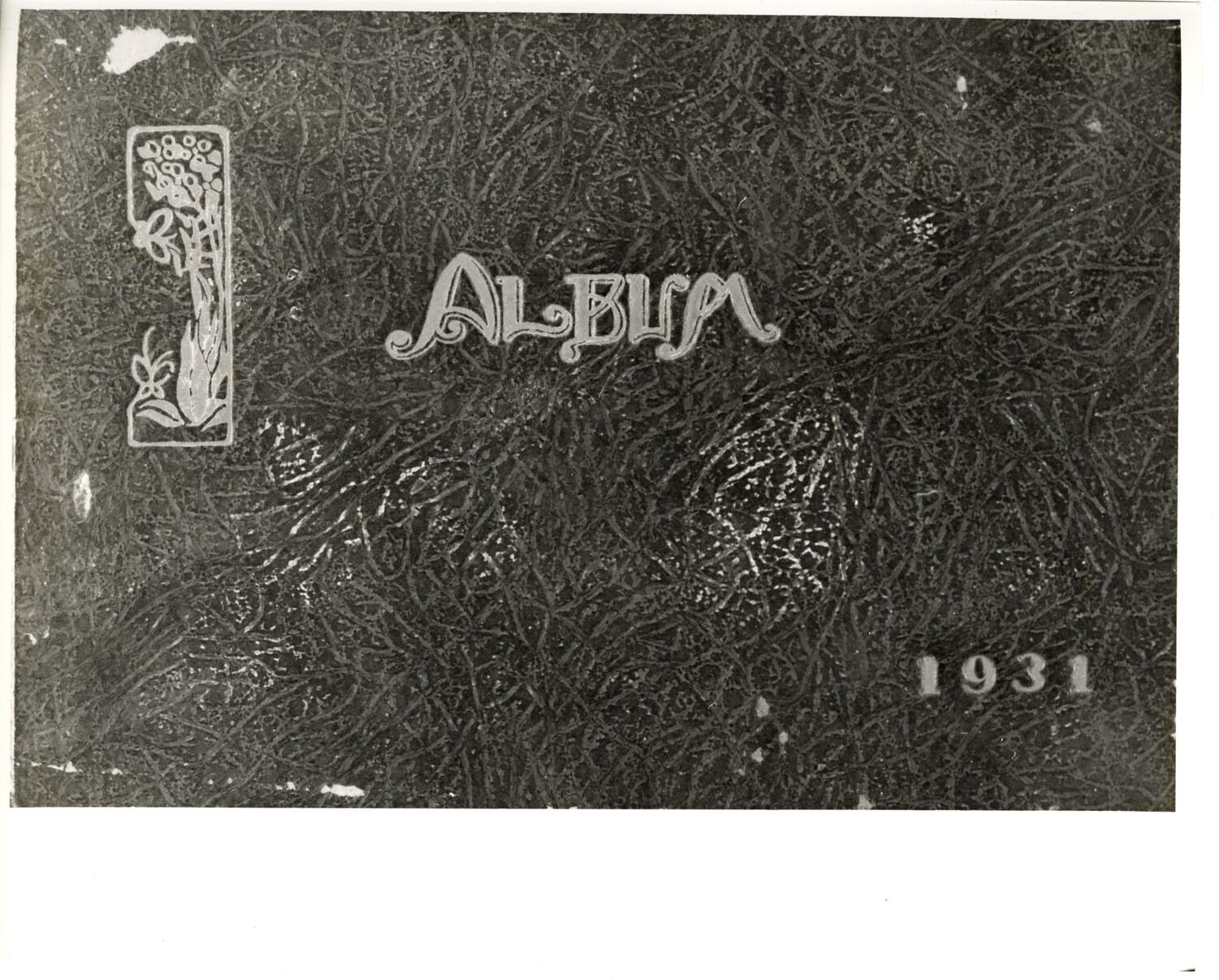 沖縄県首里市立女子工芸学校　卒業記念写真帖　1931年