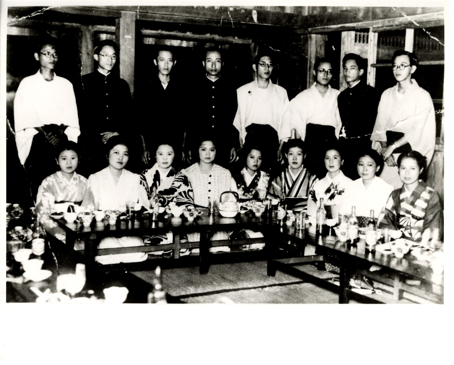 沖縄県首里市立女子工芸学校　卒業記念写真帖　1931年